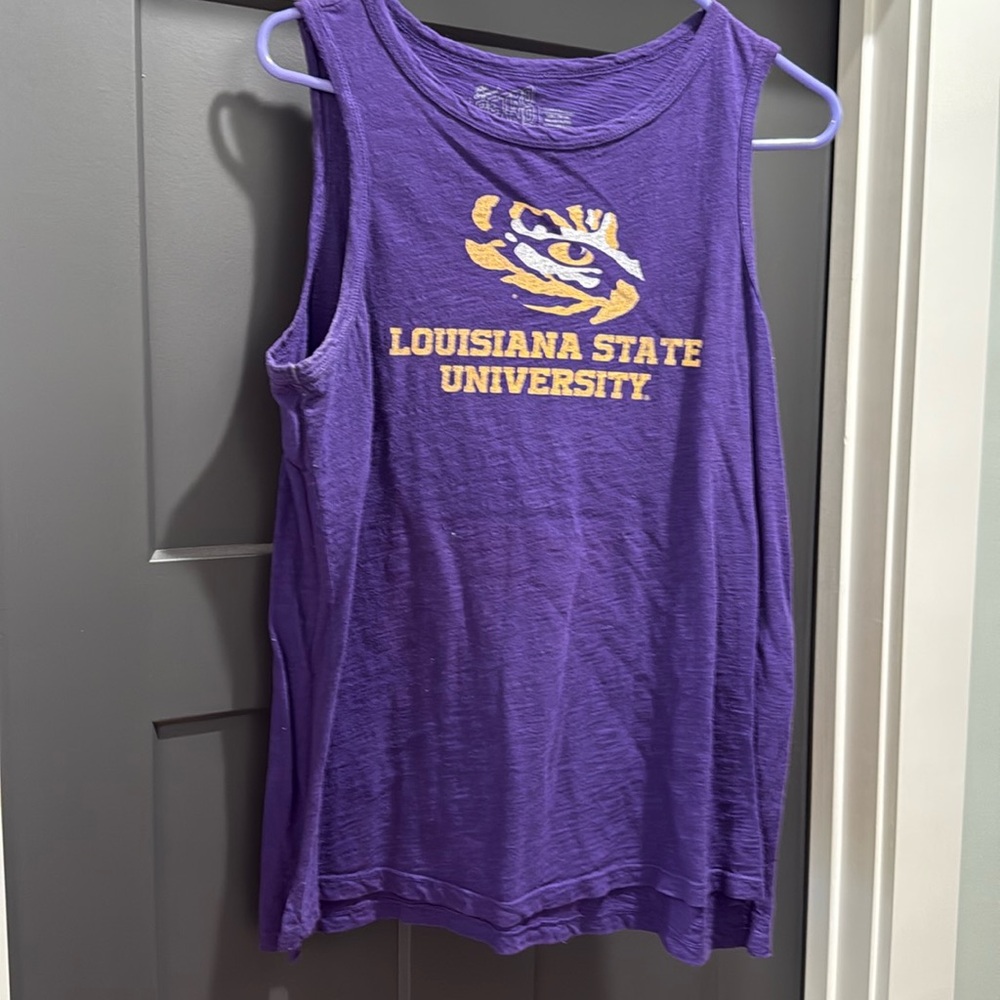 Women’s LSU sleeveless shirt